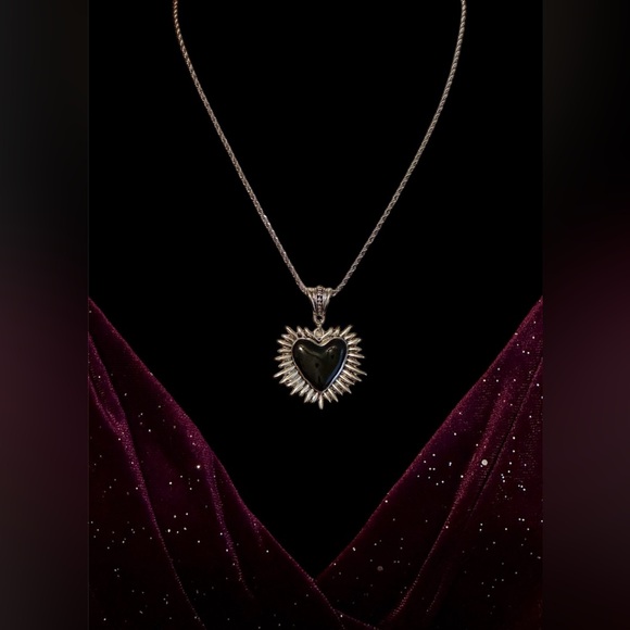 Sacred Heart Necklace Black Heart Silver Necklace Stainless Steel Chain New - Picture 7 of 12